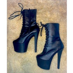 Pleaser Women’s X-Treme Boot